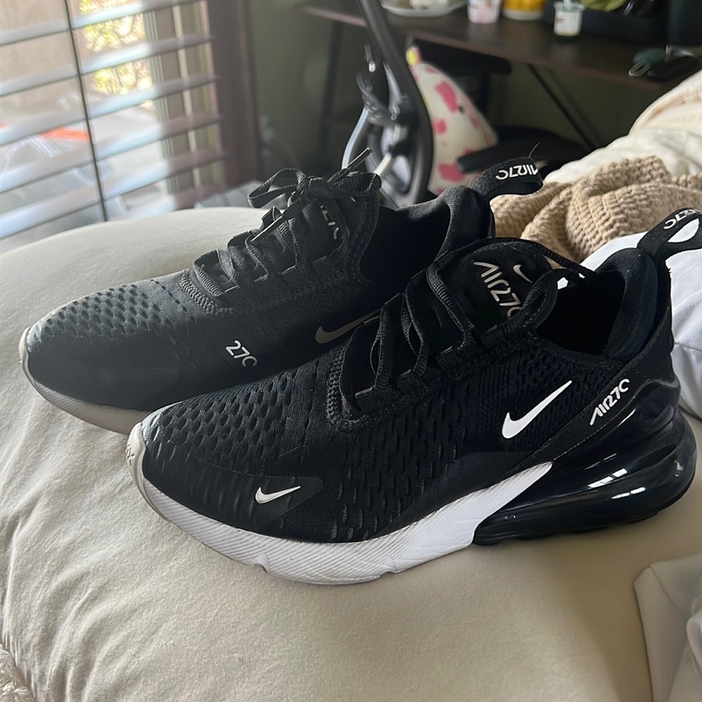 Nike Airmax 270 shoes